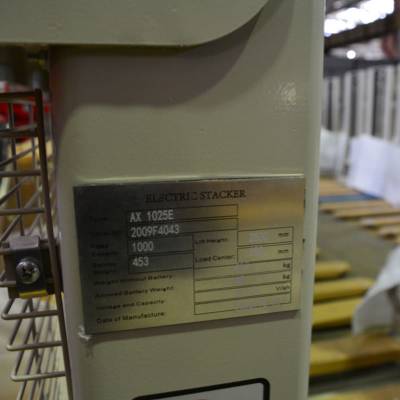 Самоходный штабелер AX 1025E OXLIFT 2500 мм 1000 кг 